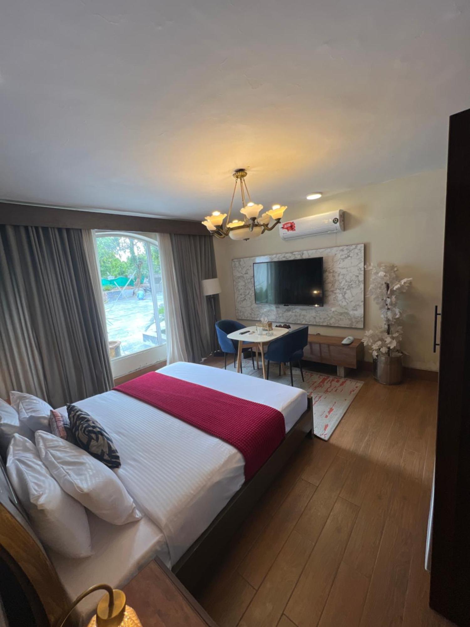 Laca Sa Lodge Opp Canturus Mall Ισλαμαμπάντ Εξωτερικό φωτογραφία